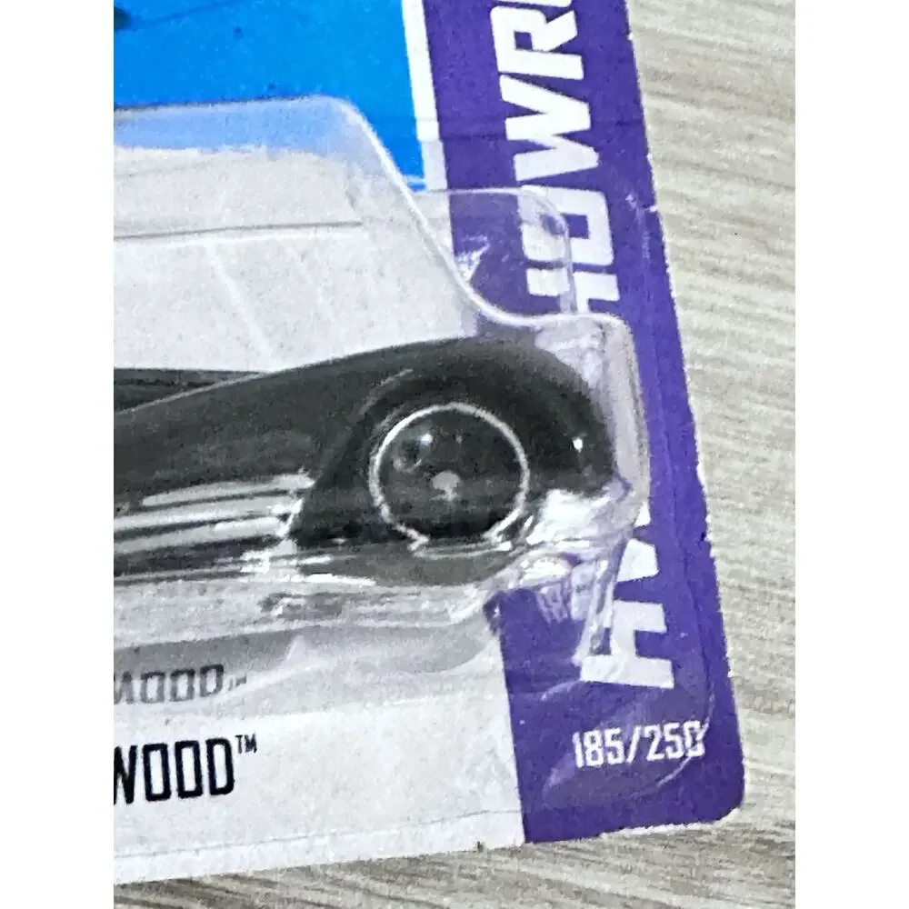Hot Wheels HW Showroom Custom Cadillac Fleetwood Hotwheels H84
